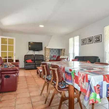 Pet Friendly In Cornillon
